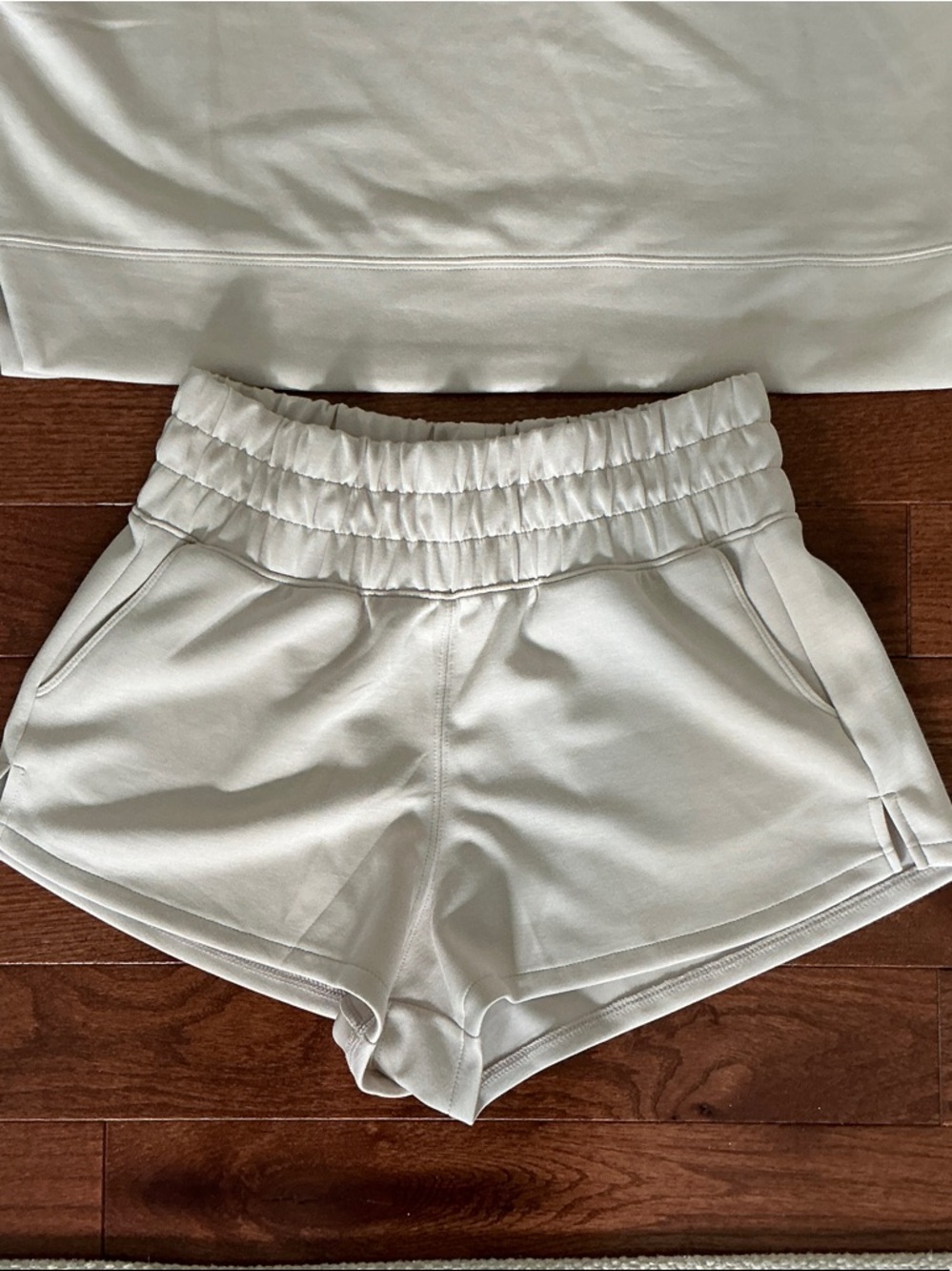 Zenana Outfitters 2 Piece Cream Crewneck Sweatshirt and Shorts - Picture 4 of 8